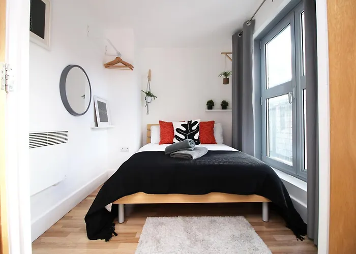 Stylish 2 Bed Flat In Heart Of Cardiff City Centre